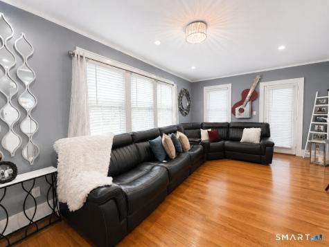 15 Ansonia Street Hartford CT 06114
