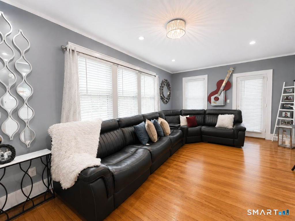 15 Ansonia Street Hartford CT 06114