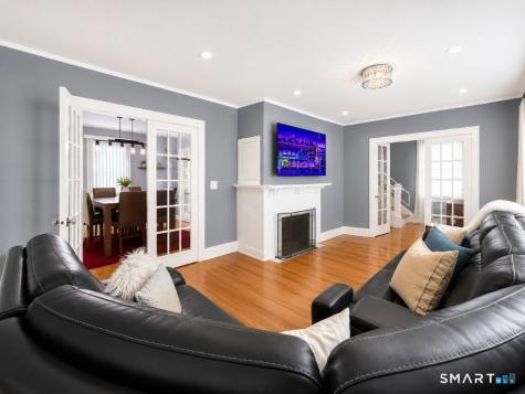 15 Ansonia Street Hartford CT 06114