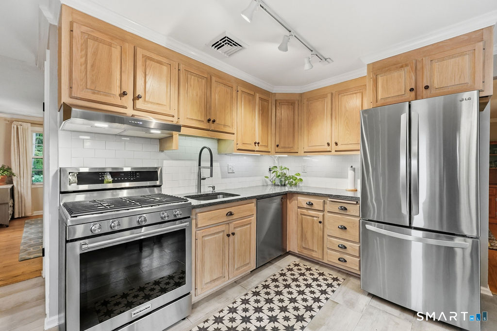 32 Wellsweep Drive Madison CT 06443