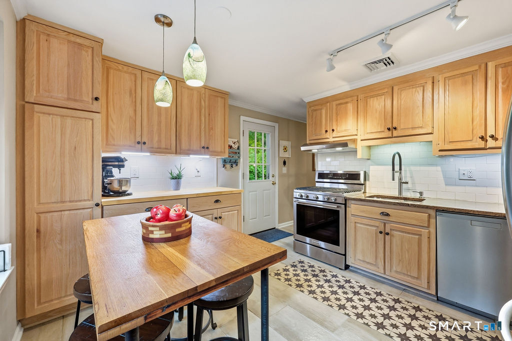32 Wellsweep Drive Madison CT 06443