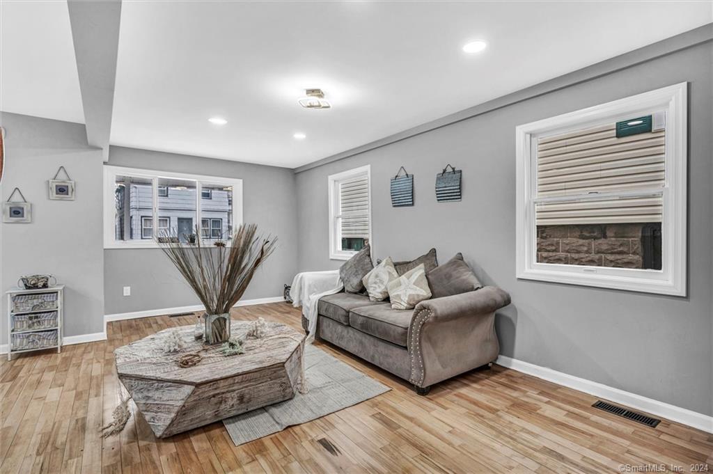 45 Arlington Street West Haven CT 06516