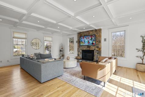 23 Country Lane Bethany CT 06524