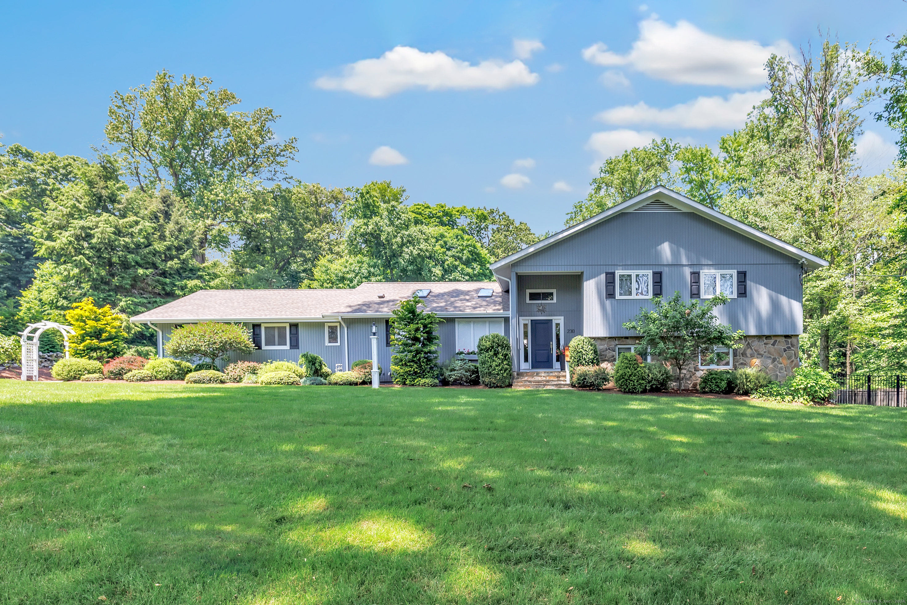 230 Hollydale Road Fairfield CT 06824