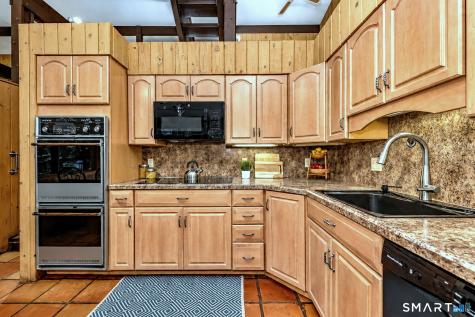 28 Nettleton Drive Woodbridge CT 06525
