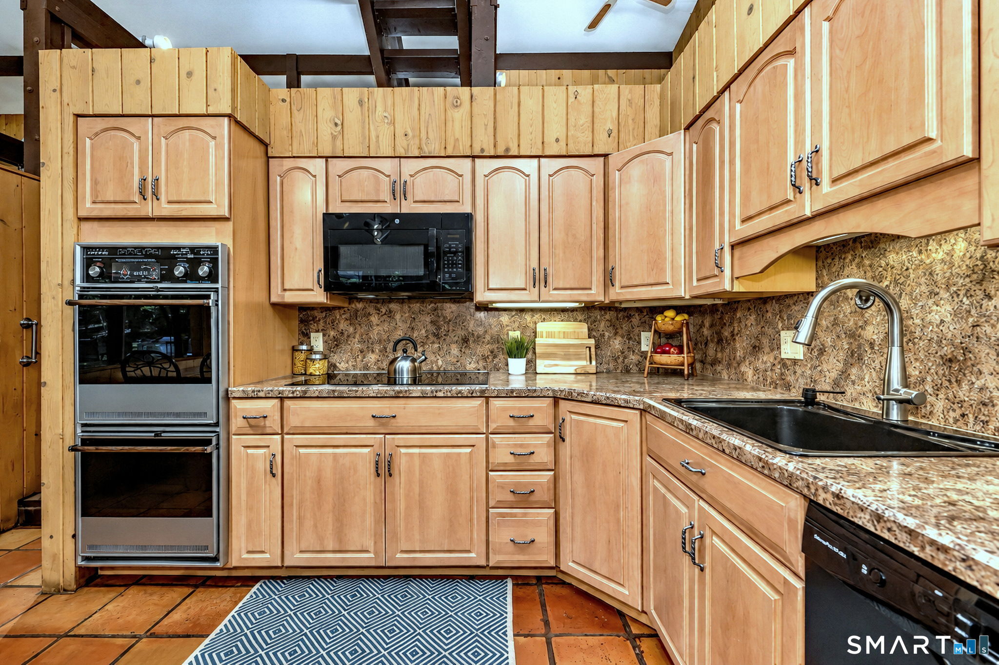 28 Nettleton Drive Woodbridge CT 06525