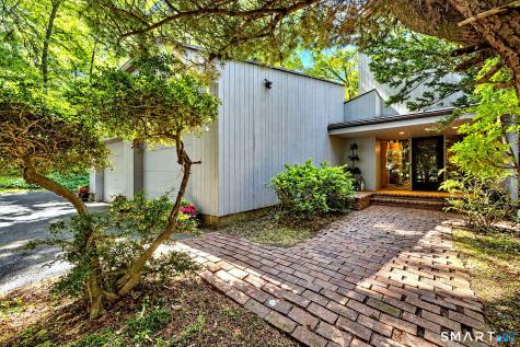 28 Nettleton Drive Woodbridge CT 06525