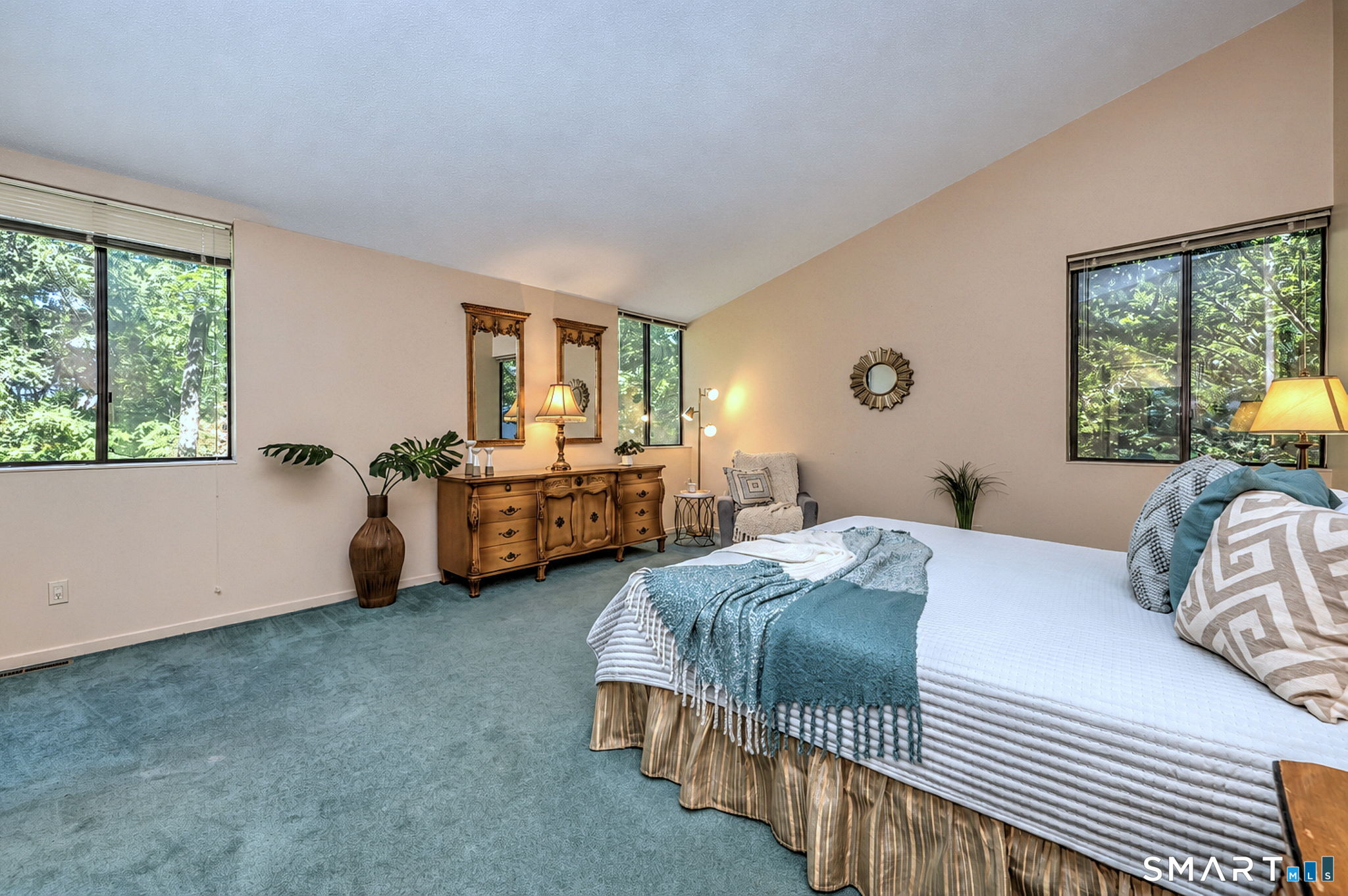 28 Nettleton Drive Woodbridge CT 06525