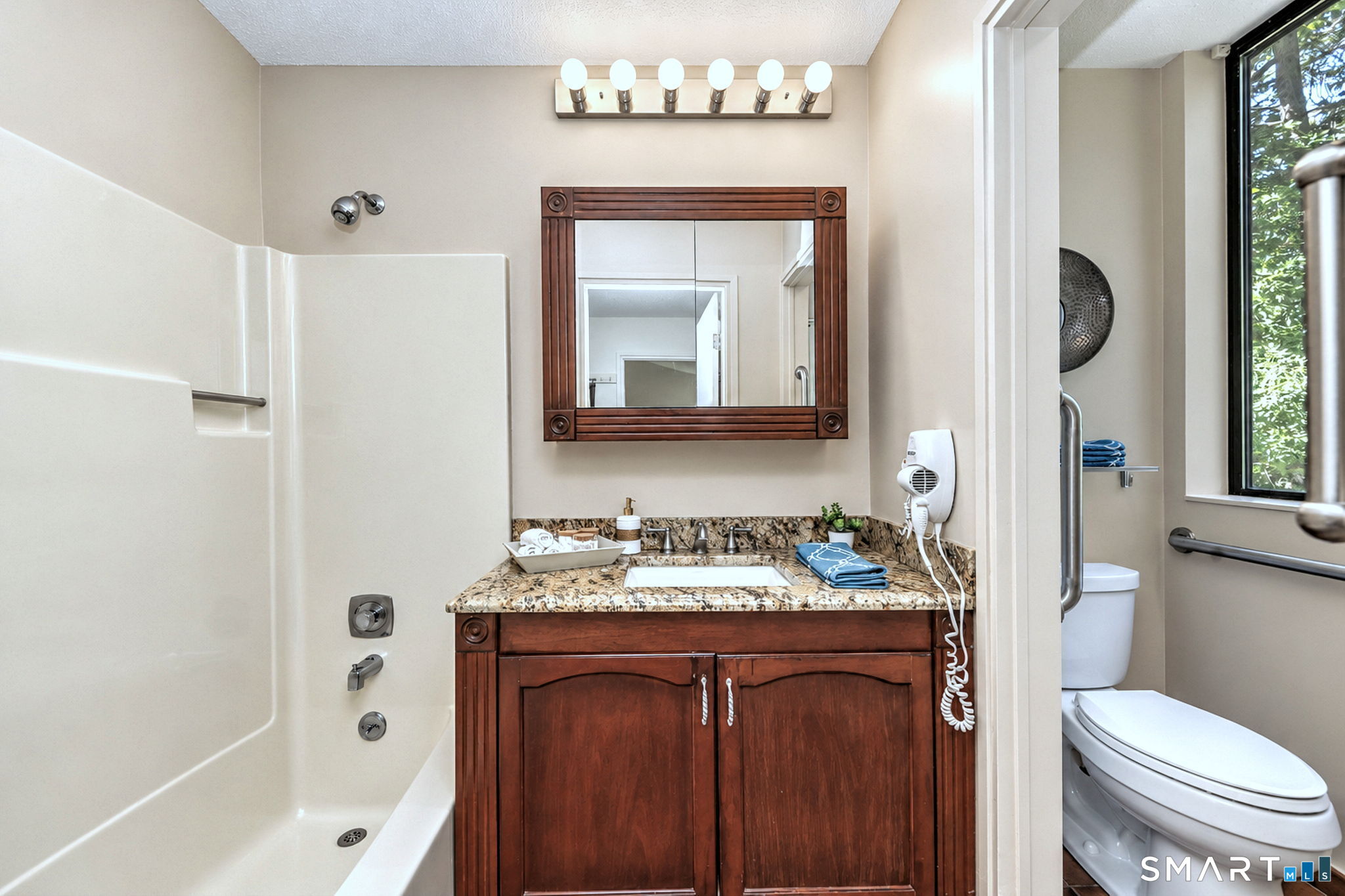 28 Nettleton Drive Woodbridge CT 06525