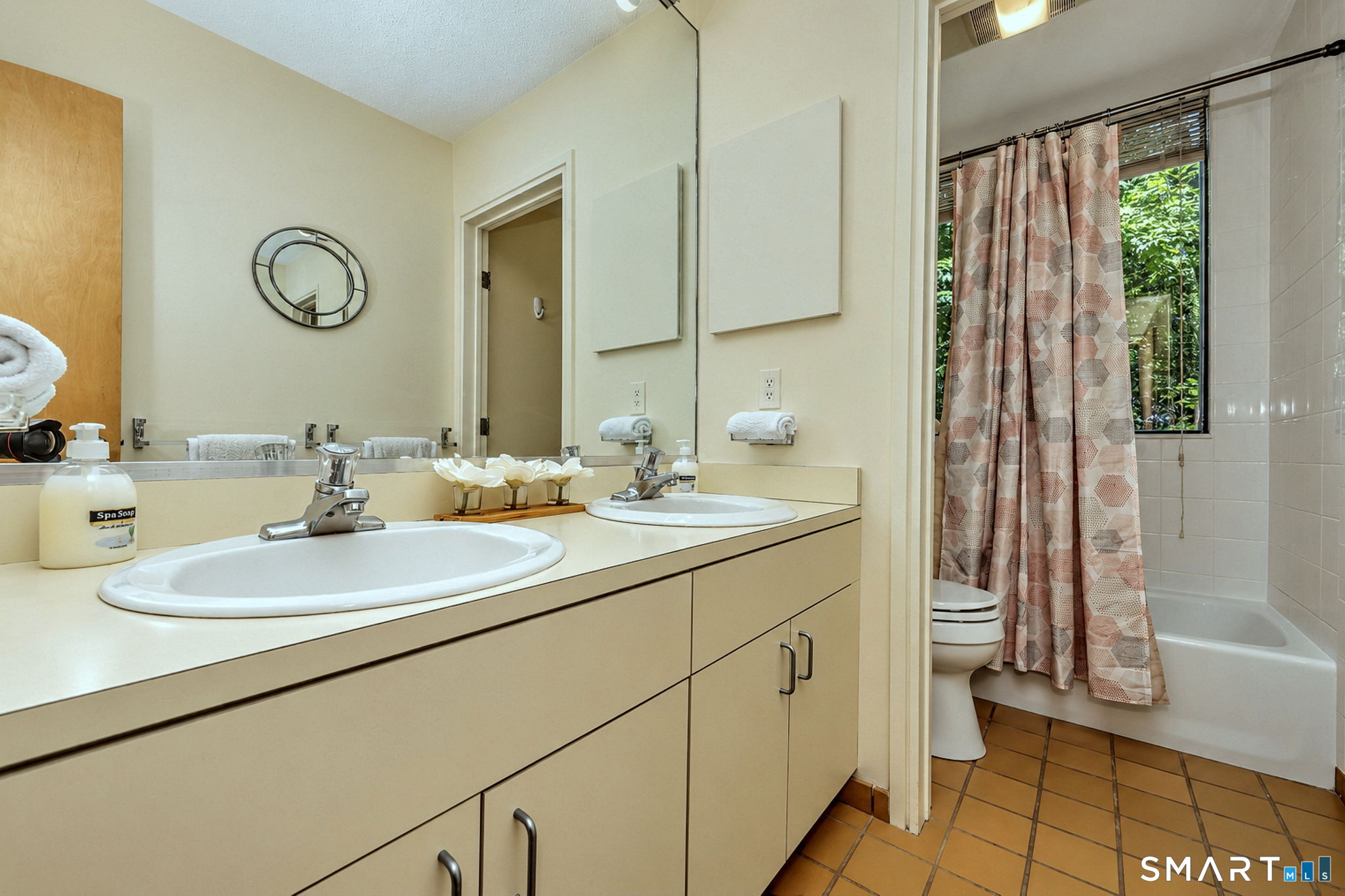 28 Nettleton Drive Woodbridge CT 06525