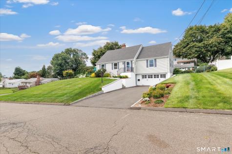 321 Bridgeview Place Stratford CT 06614