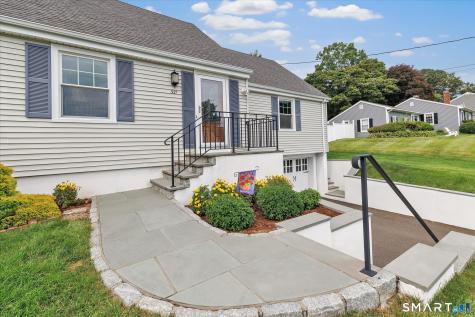 321 Bridgeview Place Stratford CT 06614