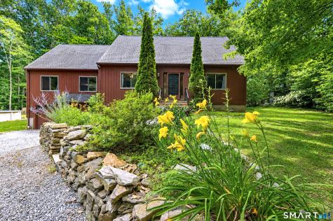 67 Woodcutters Drive Bethany CT 06524