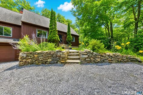 67 Woodcutters Drive Bethany CT 06524
