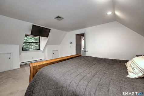 67 Woodcutters Drive Bethany CT 06524