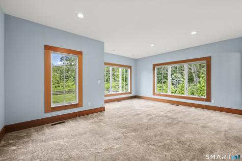 84 Killingworth Turnpike Clinton CT 06413