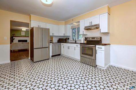 69 Bassett Road North Haven CT 06473