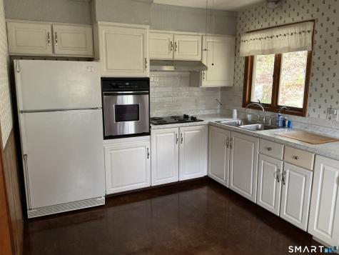 91 Beacon Manor Road Naugatuck CT 06770