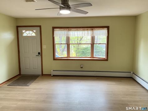 91 Beacon Manor Road Naugatuck CT 06770