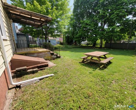 82 Helen Street Hamden CT 06514