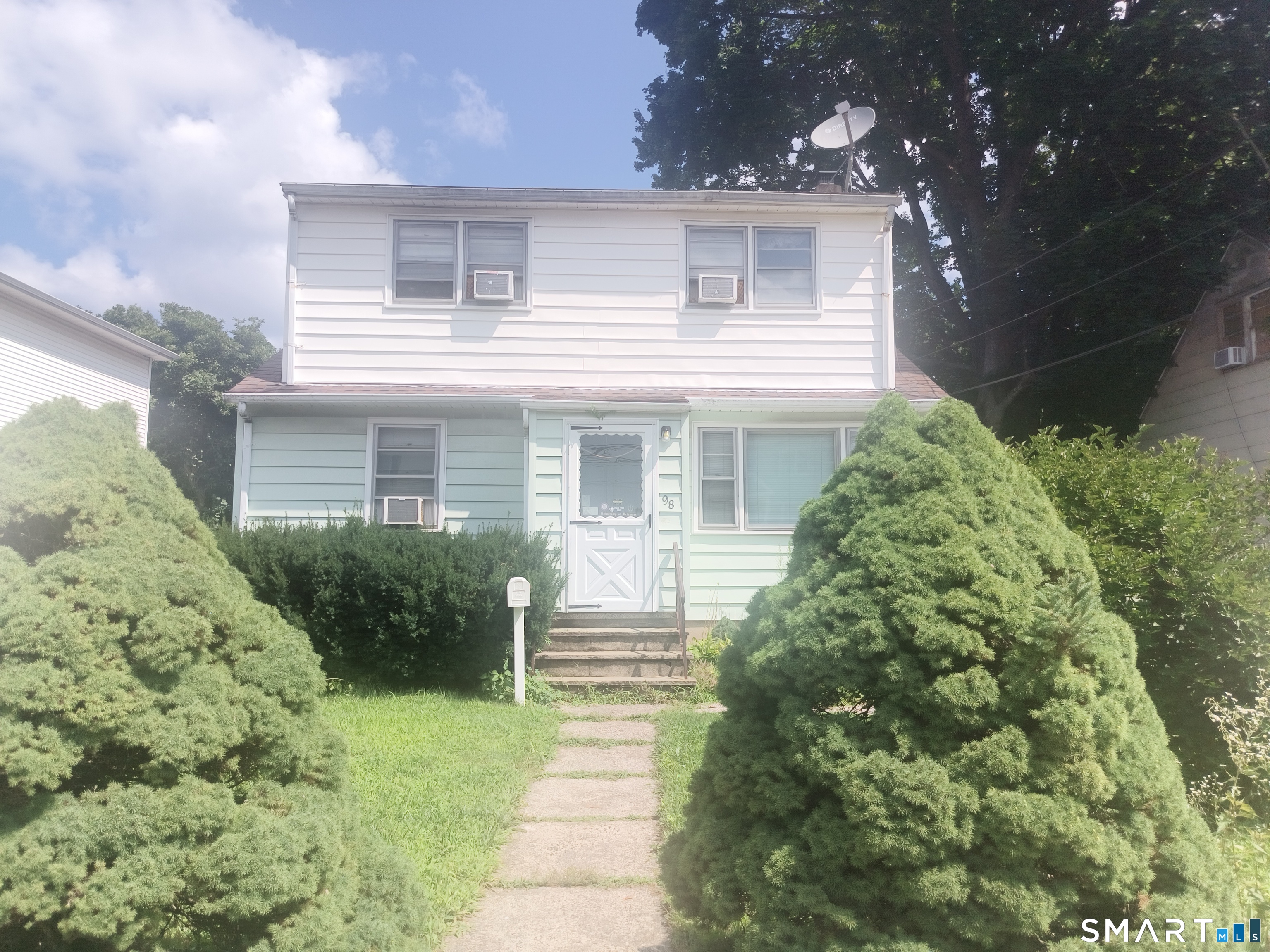 98 Holcomb Avenue Stamford CT 06906