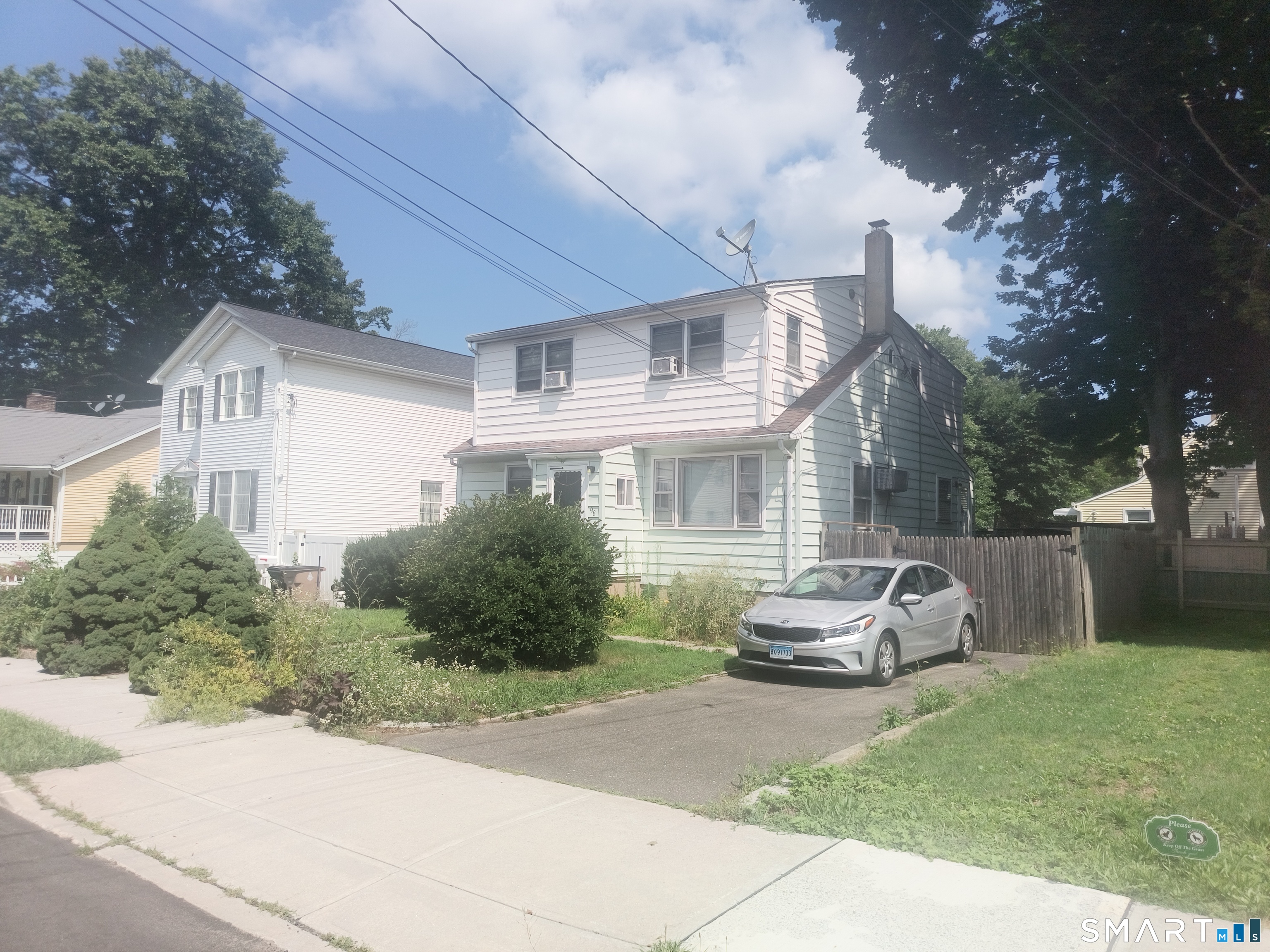 98 Holcomb Avenue Stamford CT 06906