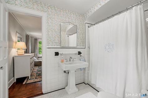 428 Laurel Road New Canaan CT 06840