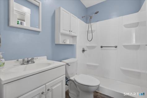 21 Edgemere Road East Haven CT 06512