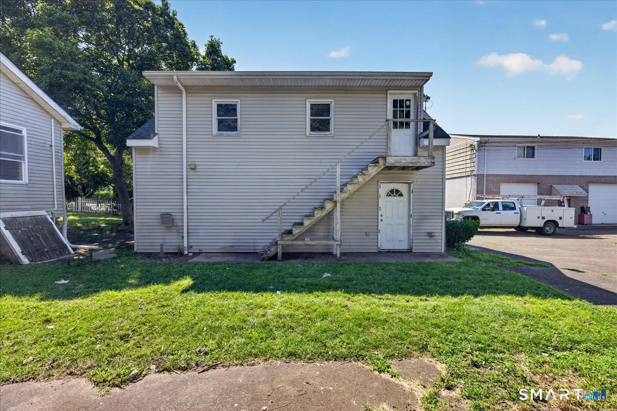 21 Edgemere Road East Haven CT 06512