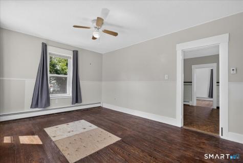 21 Edgemere Road East Haven CT 06512