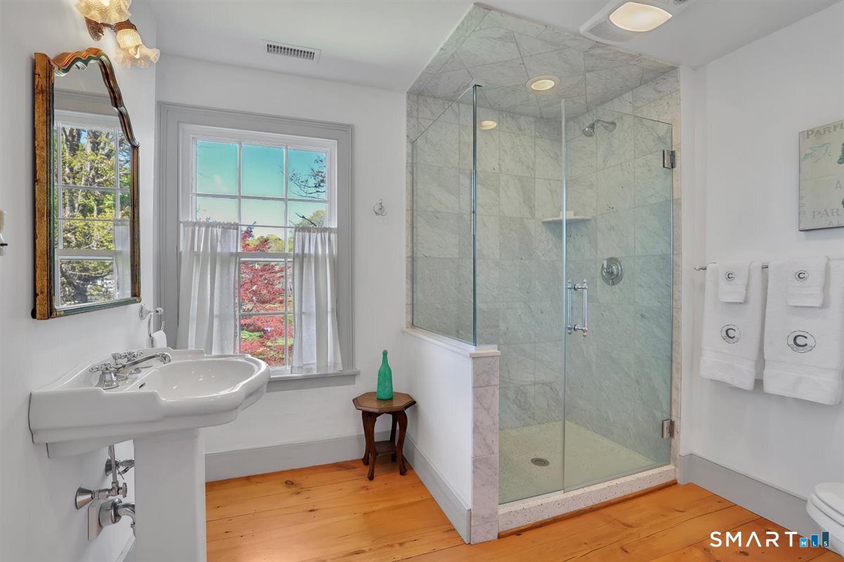 30 Knowles Road East Hampton CT 06424
