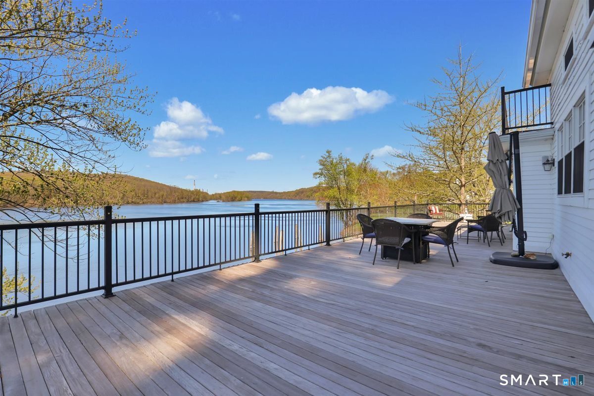 30 Knowles Road East Hampton CT 06424