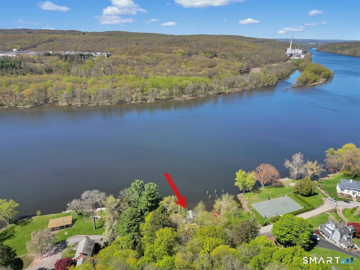 30 Knowles Road East Hampton CT 06424