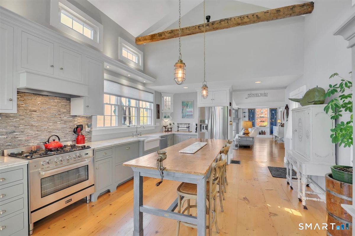 30 Knowles Road East Hampton CT 06424
