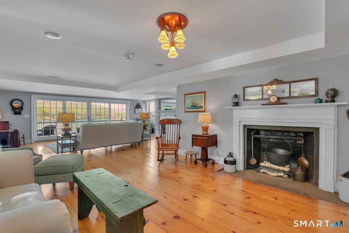 30 Knowles Road East Hampton CT 06424