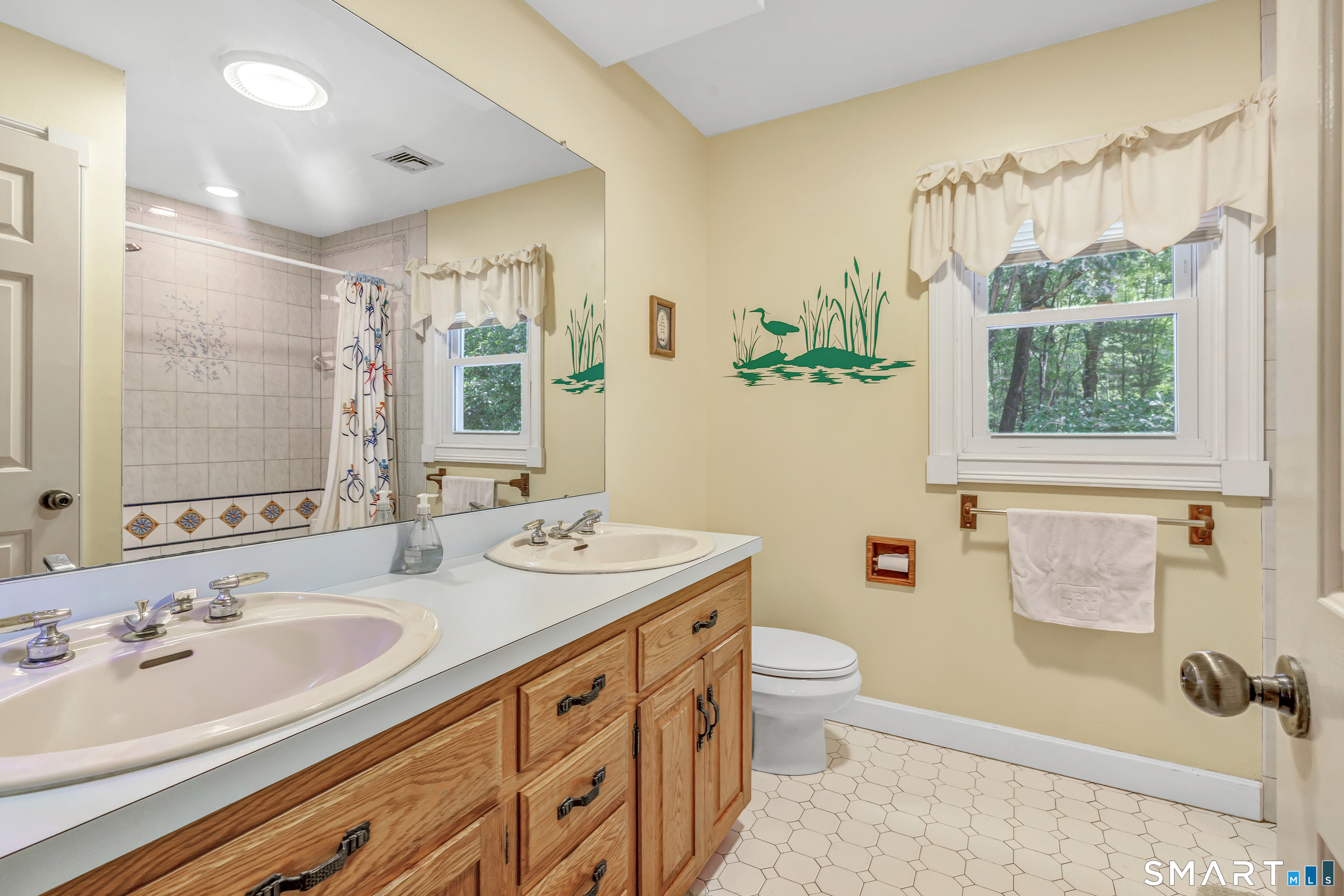 61 Greenbriar Road Oxford CT 06478