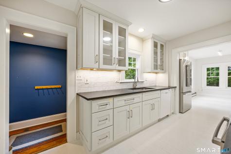 34 Clintonville Road North Haven CT 06473
