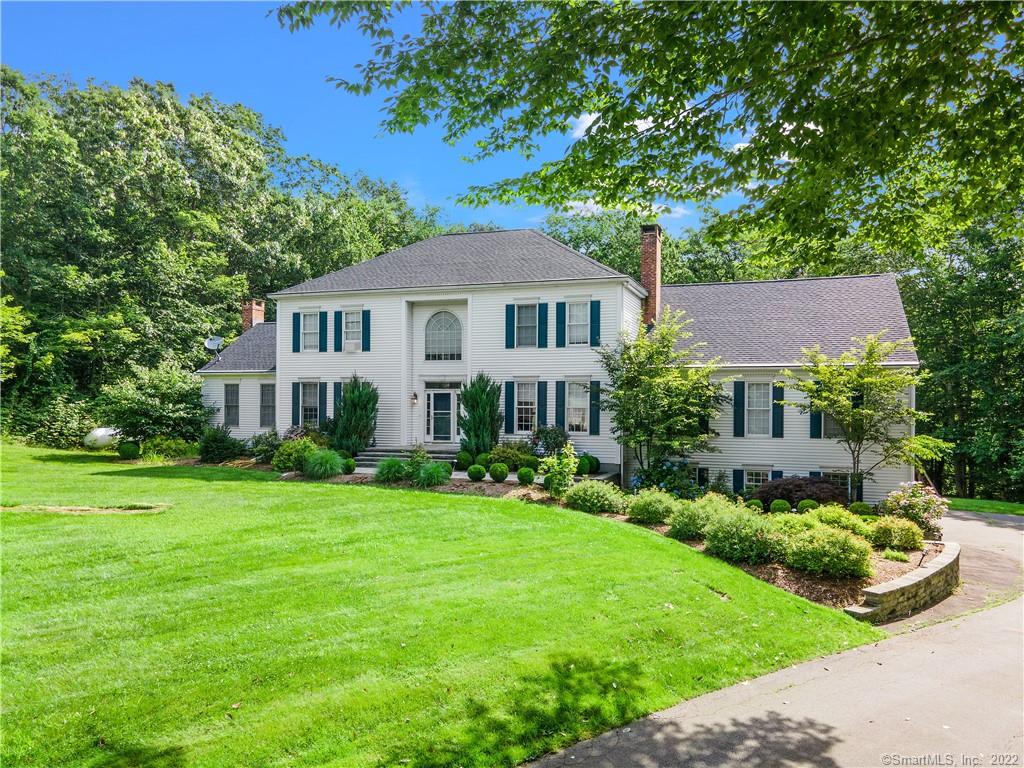 61 Broad Hill Circle Guilford CT 06437