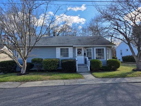 64 Woodrow Avenue Norwich CT 06360