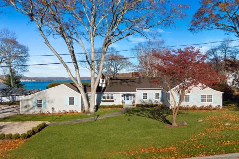 13 Hemlock Drive Essex CT 06426
