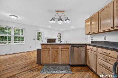 1137 Ridgewood Road Middletown CT 06457