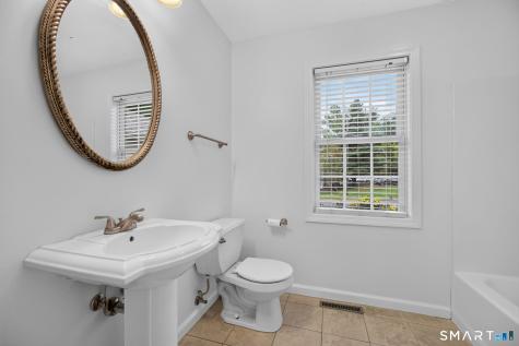 1137 Ridgewood Road Middletown CT 06457