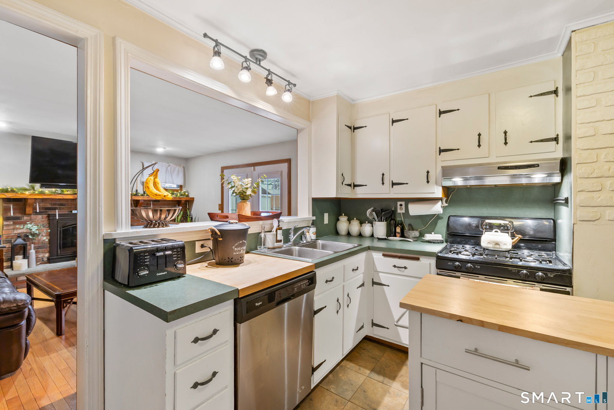 37 Homesdale Avenue Southington CT 06489