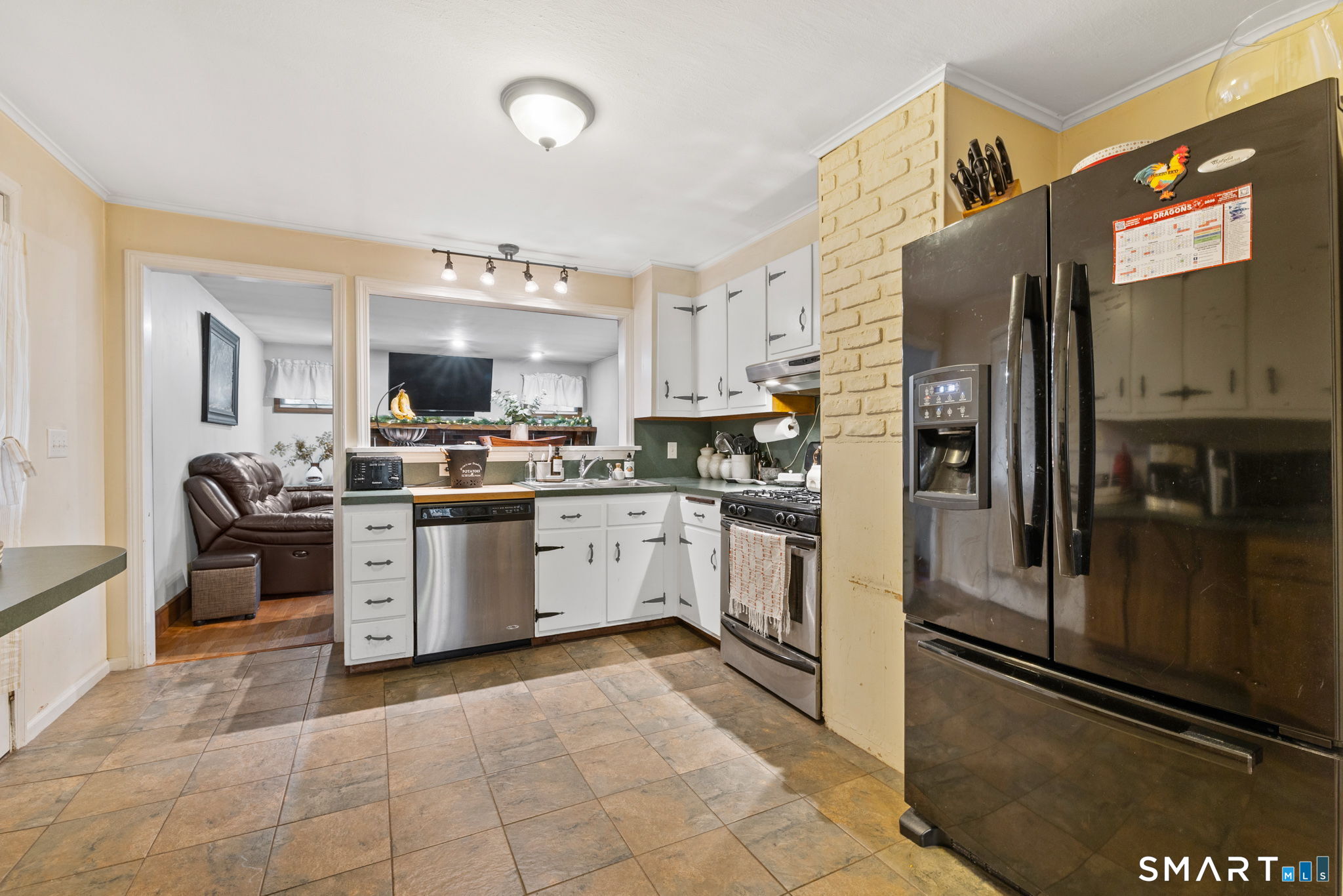 37 Homesdale Avenue Southington CT 06489