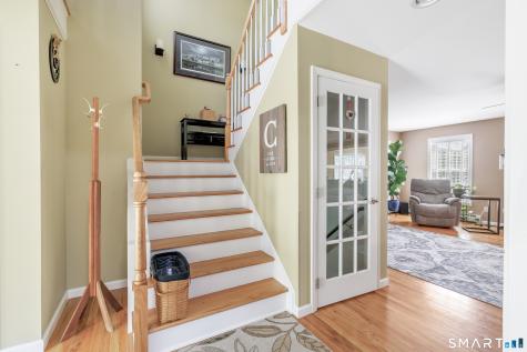 11 Ten Coat Lane Shelton CT 06484