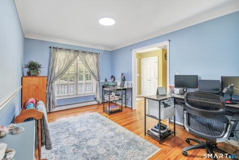 11 Ten Coat Lane Shelton CT 06484