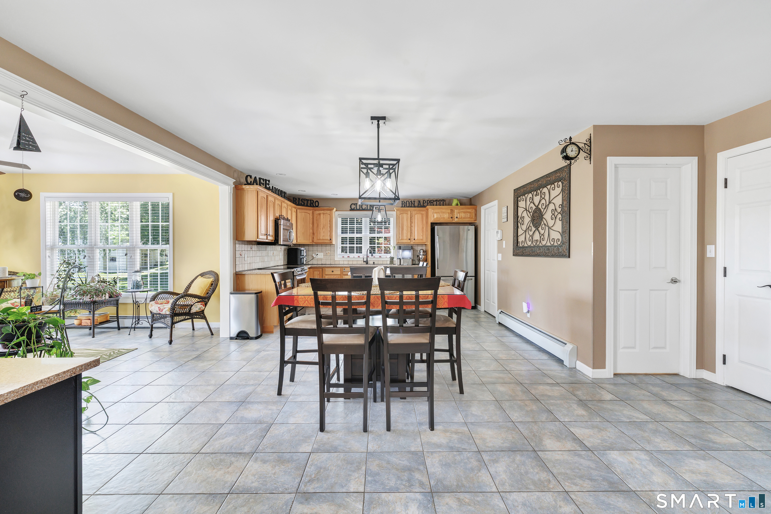 11 Ten Coat Lane Shelton CT 06484