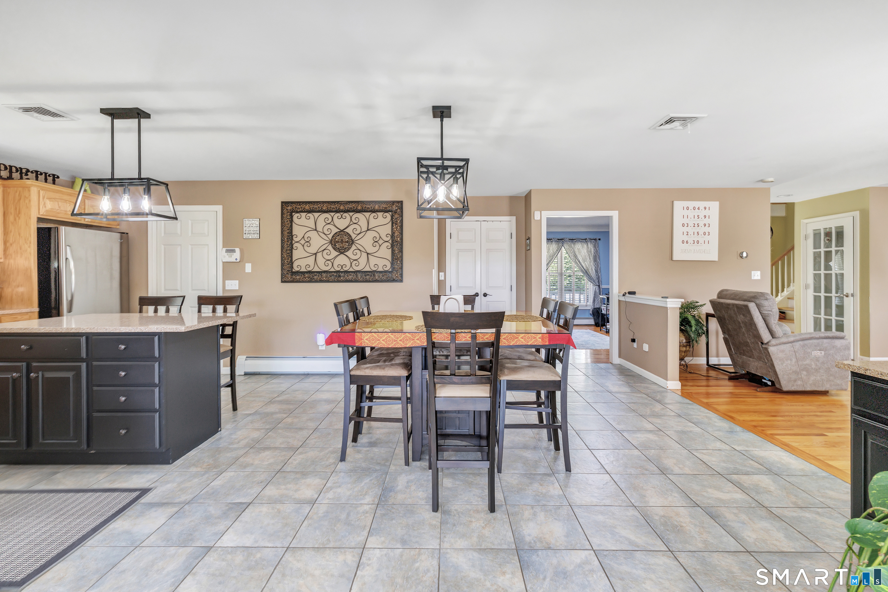 11 Ten Coat Lane Shelton CT 06484