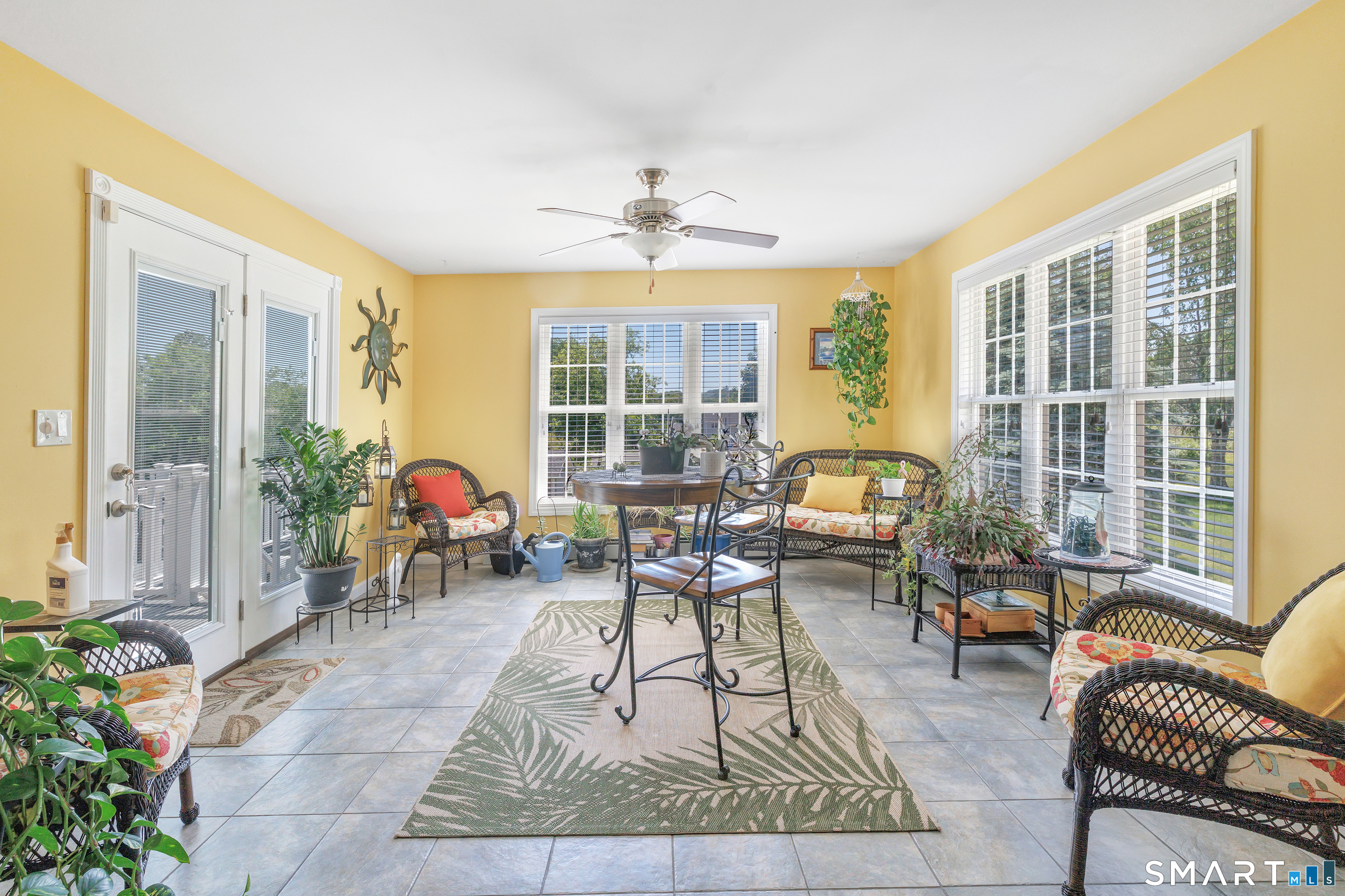 11 Ten Coat Lane Shelton CT 06484