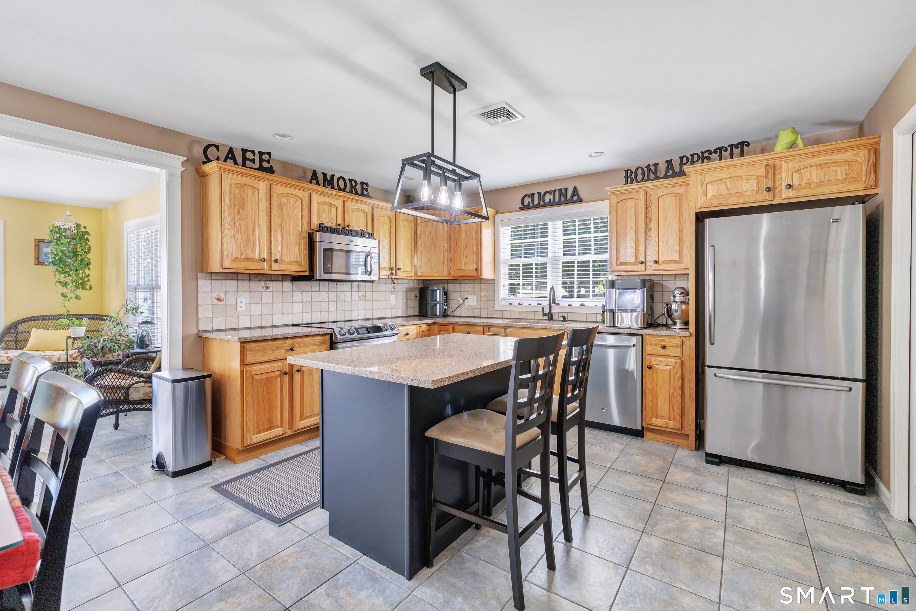 11 Ten Coat Lane Shelton CT 06484